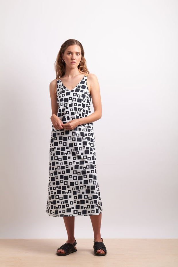 ON THE PULL DRESS