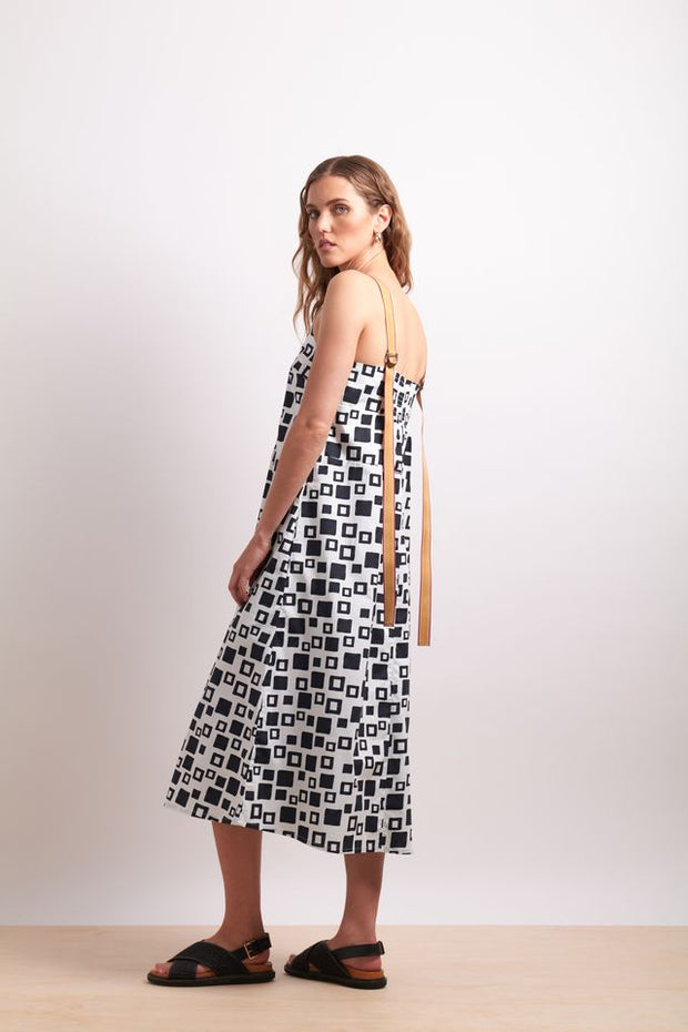 ON THE PULL DRESS
