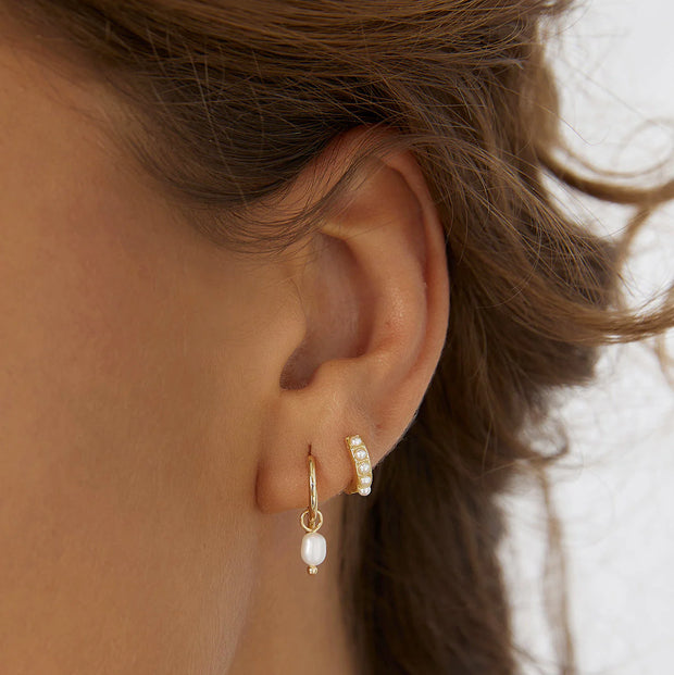 CORDELIA PEARL EARRINGS - GOLD