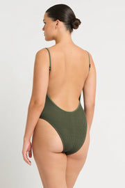 LOW PALACE ONE PIECE