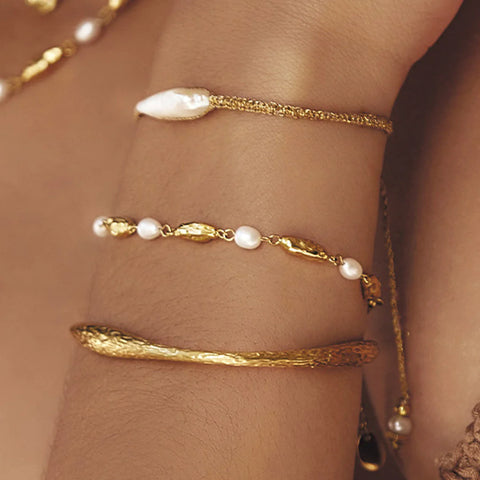 MIMI PEARL AND GOLD BRACELET