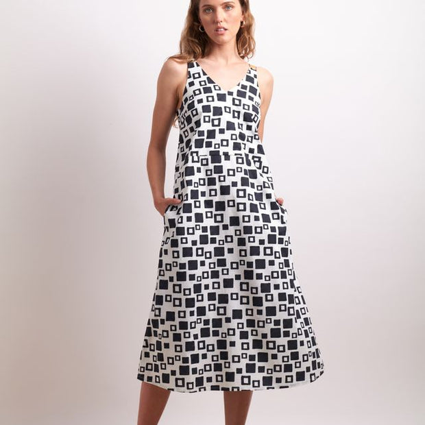 ON THE PULL DRESS