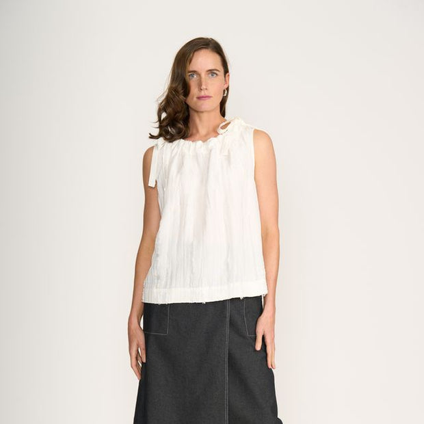 THE TIE TOP